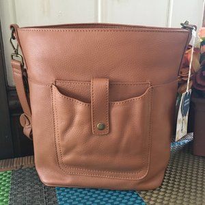 Tommy Bahama New Tan/Saddle Pebble Leather ToteBag
